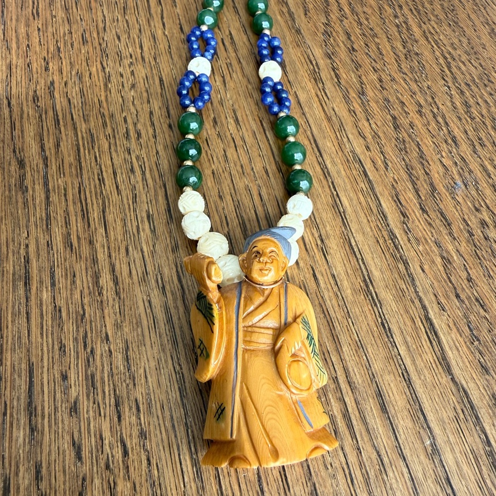 Handcrafted Jade and Gemstone Beaded Necklace from Japan - Picture 3 of 3